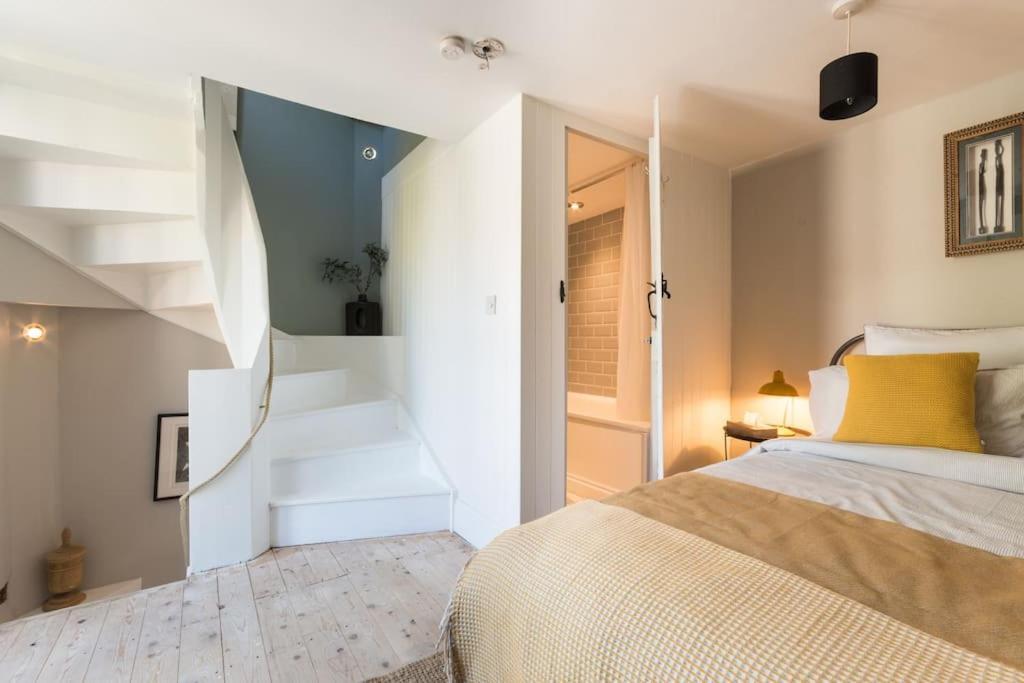 Talliers - Characterful & * Cirencester